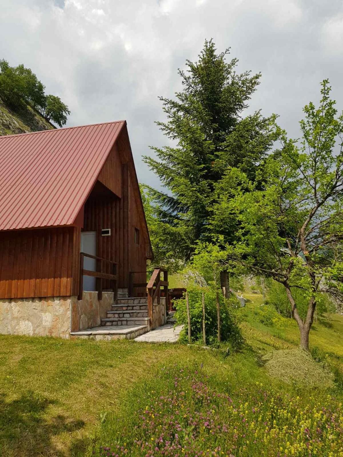 Detached House Milivoje Hotel Poscenje Exterior photo
